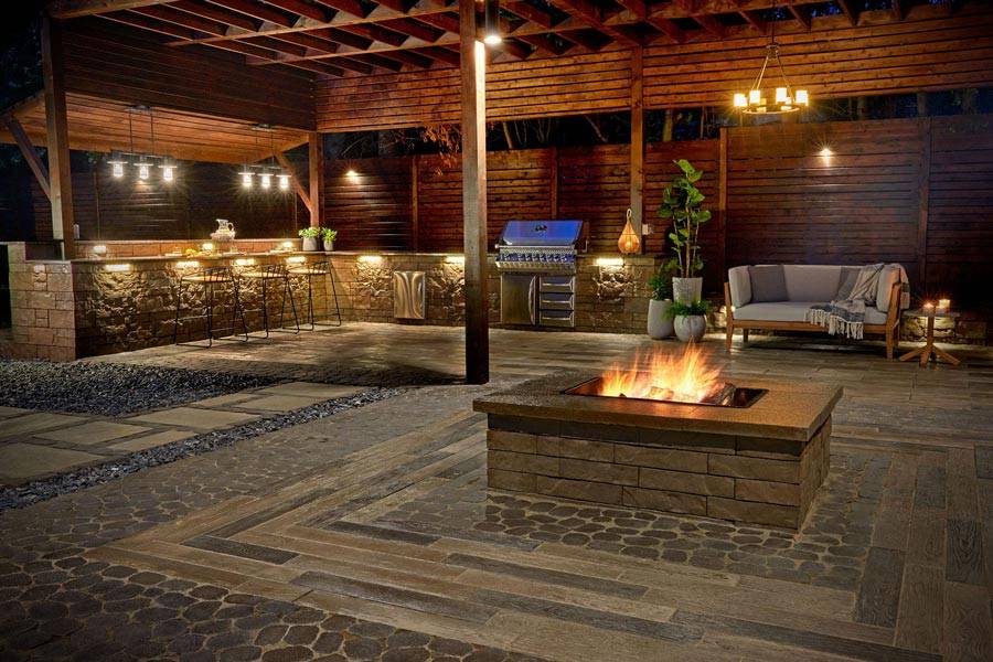 Fire Pits and Fireplaces