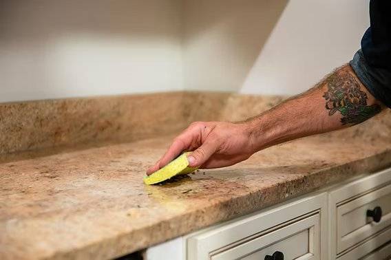 Countertop edge clenaing
